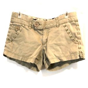 NWOT FREE STYLE SHORTS; BEIGE; SIZE 5 (MAKE OFFER)